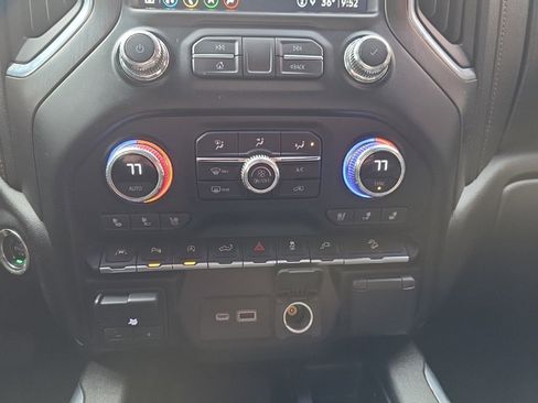 Used 2021 GMC Sierra 1500 AT4 w/ AT4 Premium Package image 18