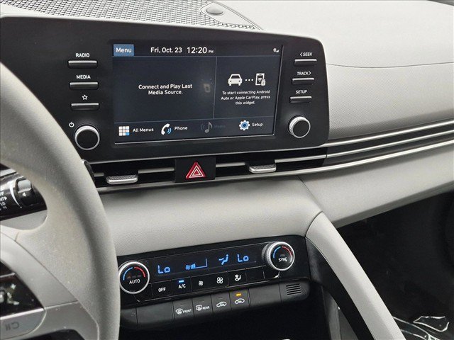 Used 2023 Hyundai Elantra SEL FWD image 14