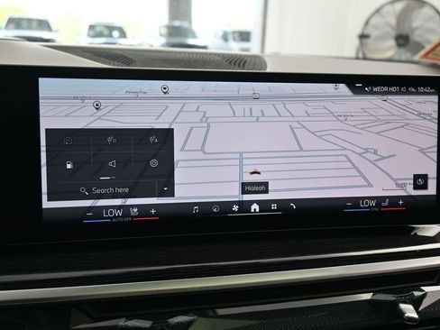 Used 2026 BMW X6 xDrive40i AWD/4WD image 26
