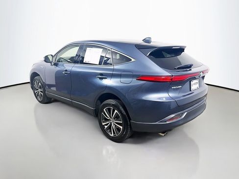 Used 2021 Toyota Venza LE AWD/4WD image 5