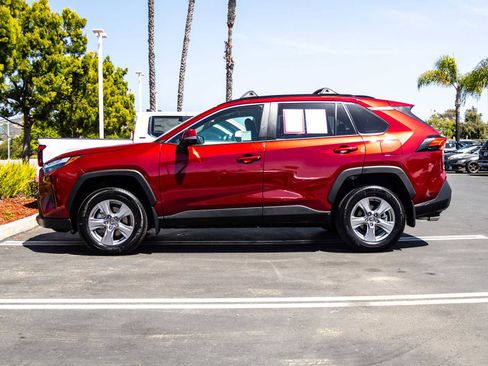 Certified 2025 Toyota RAV4 XLE w/ Convenience Package FWD image 7