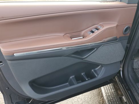 New 2026 Lincoln Navigator Reserve image 8