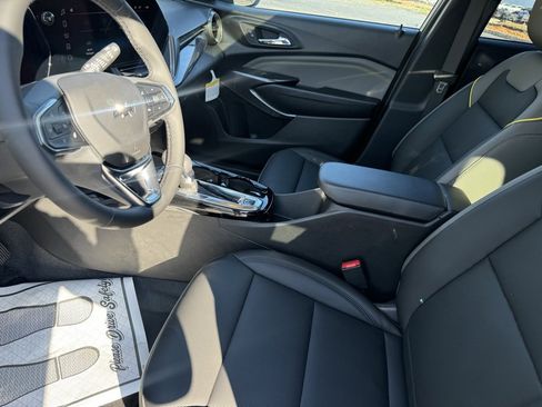 New 2026 Chevrolet Trax ACTIV w/ Sunroof Package image 16