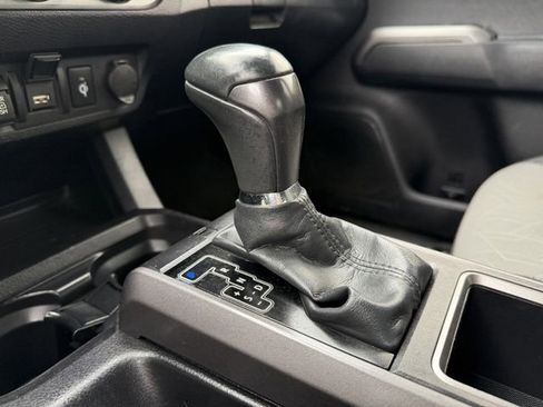 Used 2023 Toyota Tacoma TRD Off-Road image 20