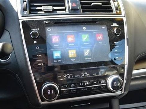 Used 2018 Subaru Outback 2.5i Limited AWD/4WD image 14