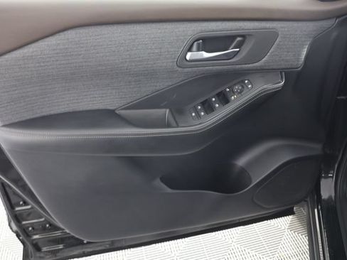 Used 2023 Nissan Rogue SV AWD/4WD image 23