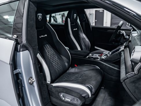 Used 2024 Lamborghini Urus Performante image 14