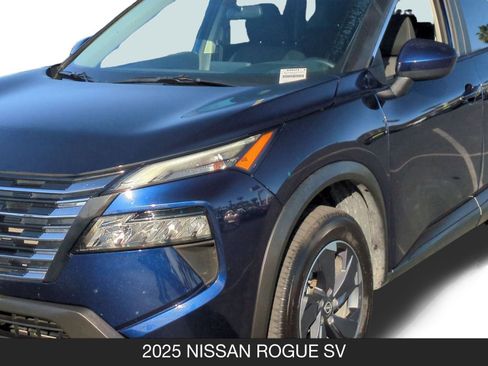 Certified 2025 Nissan Rogue SV image 10