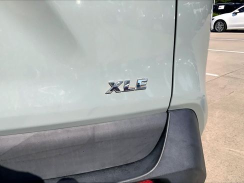 Used 2023 Toyota RAV4 XLE Premium FWD image 10