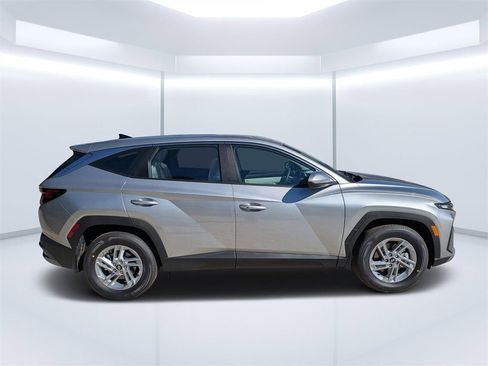 New 2026 Hyundai Tucson SE FWD image 2