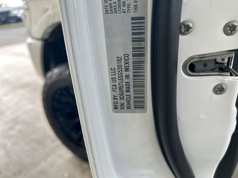 New 2025 RAM 2500 Limited image 52