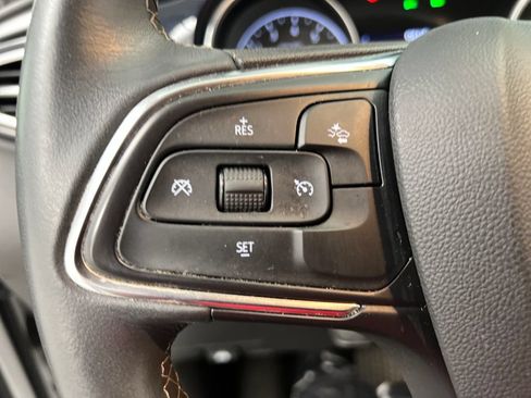Used 2022 Buick Encore GX Select w/ Sport Touring Package FWD image 47