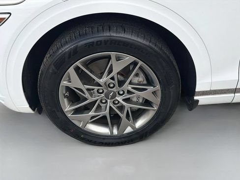 Used 2023 Genesis GV70 2.5T w/ Advanced Package AWD/4WD image 32
