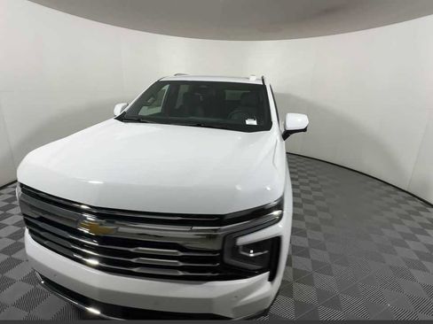 New 2026 Chevrolet Suburban LT w/ Comfort Package image 6