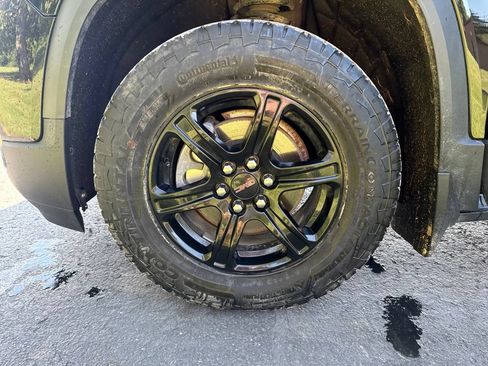 Used 2020 GMC Acadia AT4 w/ Driver Alert Package II AWD/4WD image 10