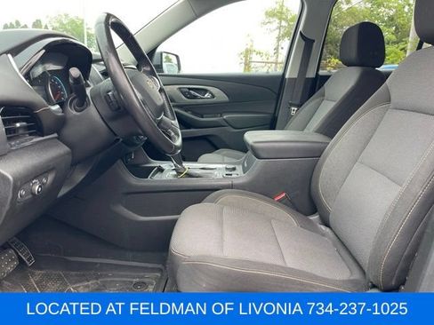 Used 2020 Chevrolet Traverse LT w/ Driver Confidence II Package AWD/4WD image 6