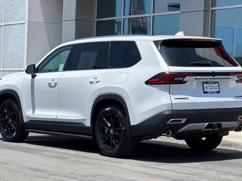 Certified 2026 Toyota Grand Highlander AWD Hybrid image 7
