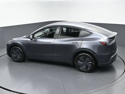 Used 2026 Tesla Model Y Long Range AWD/4WD image 41