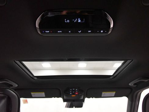 Used 2027 Kia Telluride SX X-Line AWD/4WD image 17