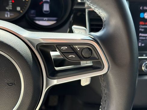Used 2018 Porsche Macan AWD/4WD image 26
