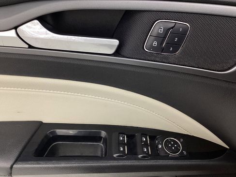 Used 2016 Ford Fusion Energi Titanium w/ Driver Assist Package image 36