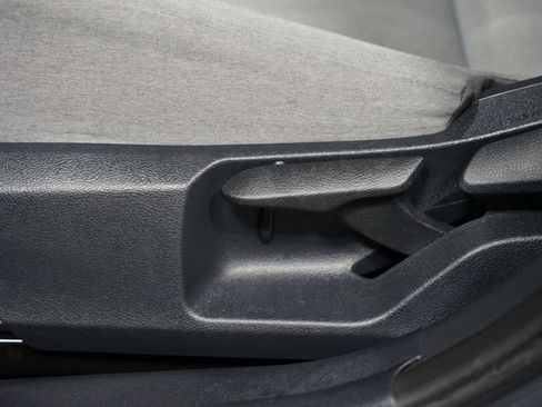 Used 2025 Toyota Camry LE image 33