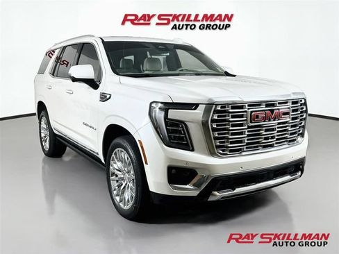 Used 2025 GMC Yukon Denali w/ Sun & Power Step Package AWD/4WD image 1