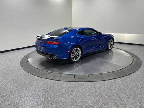 Used 2017 Chevrolet Camaro SS image 6