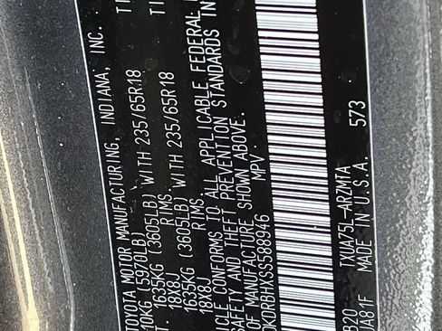 Used 2025 Toyota Highlander XLE AWD/4WD image 30