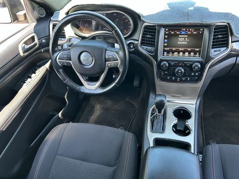 Used 2017 Jeep Grand Cherokee Laredo 75th Anniversary RWD image 12