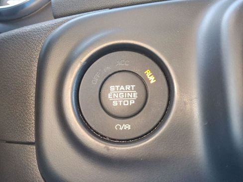 Used 2022 Jeep Wrangler Unlimited Sahara w/ Cold Weather Group image 38