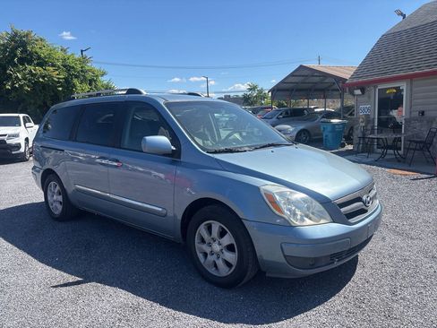 Used 2007 Hyundai Entourage Limited FWD image 5