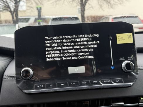 Used 2025 Mitsubishi Outlander SE image 18