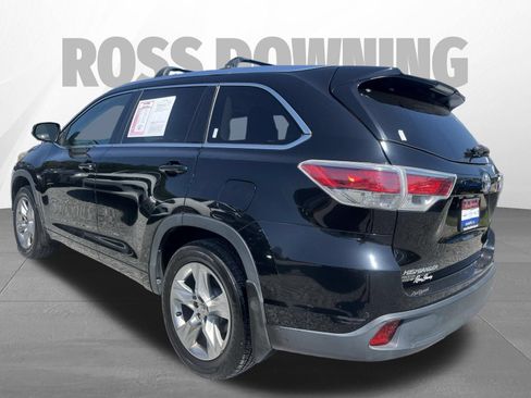 Used 2015 Toyota Highlander Limited w/ Driver Technology Package AWD/4WD image 6