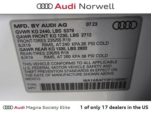 Used 2023 Audi Q5 2.0T Premium w/ Convenience Package AWD/4WD image 3
