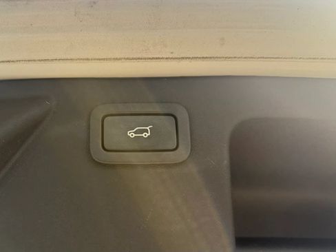 Used 2016 Land Rover Discovery Sport HSE AWD/4WD image 49