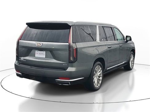 Used 2023 Cadillac Escalade ESV Premium Luxury w/ Performance Package image 4