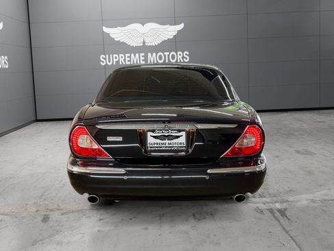 Used 2005 Jaguar XJ8 RWD image 4
