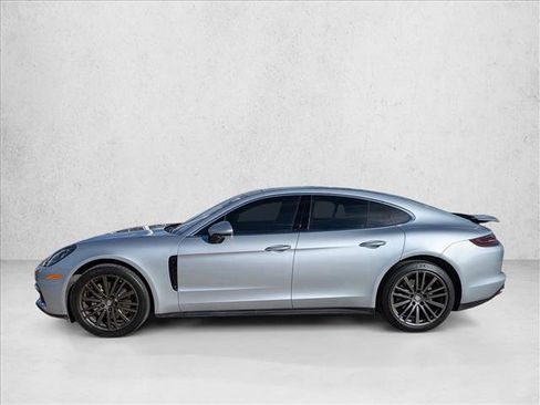Used 2017 Porsche Panamera 4S image 9