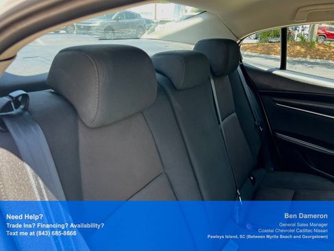 Used 2022 MAZDA MAZDA3 s FWD image 18