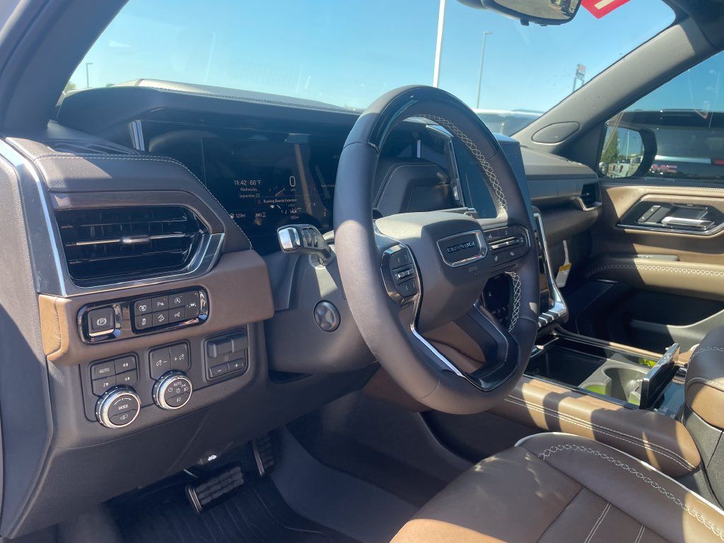 Used 2026 GMC Yukon XL Denali Ultimate AWD/4WD image 12