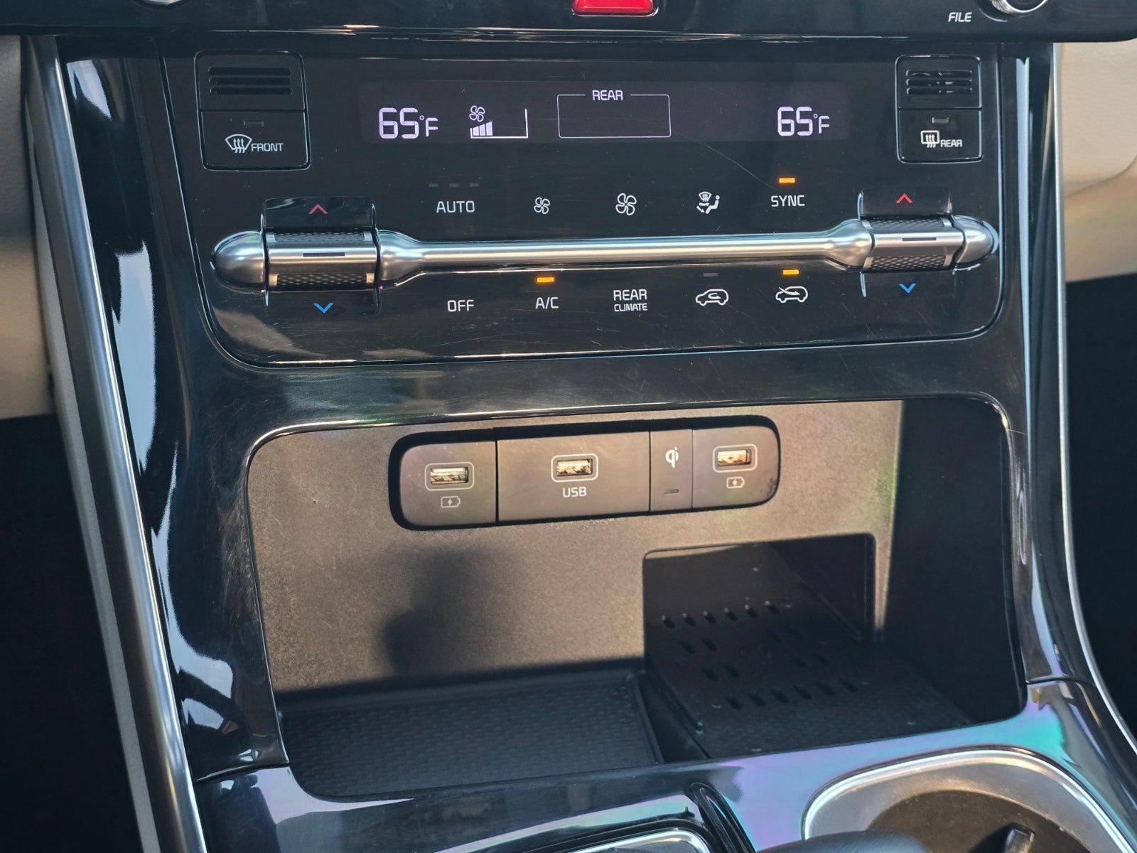 Used 2022 Kia Carnival SX Prestige FWD image 19