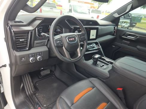 Used 2025 GMC Sierra 1500 AT4 AWD/4WD image 10