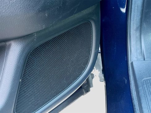 Used 2025 Honda Pilot EX-L image 18