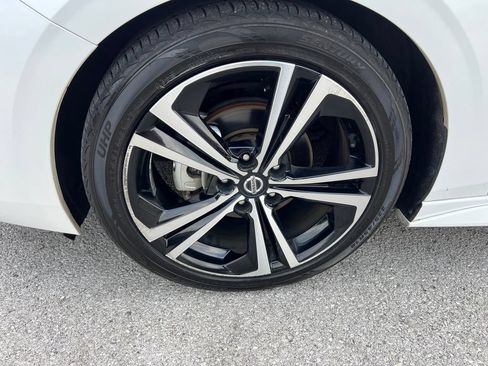 Used 2021 Nissan Sentra SR FWD image 10