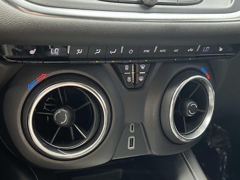 Used 2023 Chevrolet Blazer LT w/ Convenience Package FWD image 19