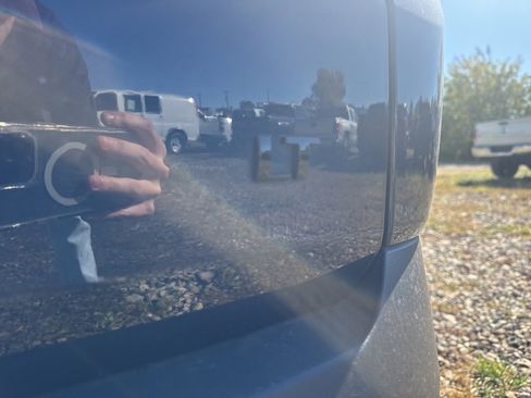 Used 2023 Chevrolet Traverse LT w/ Midnight/Sport Edition image 39