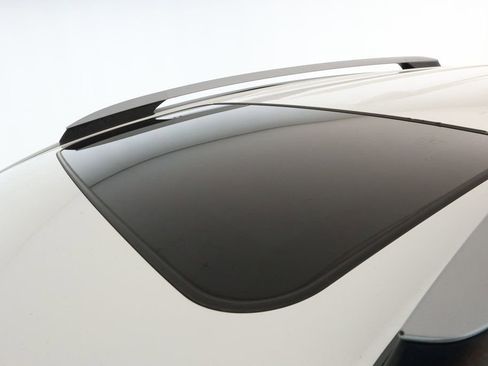 Used 2018 Toyota RAV4 XLE image 8