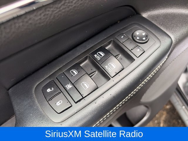 Used 2017 Jeep Grand Cherokee Limited w/ Luxury Group II AWD/4WD image 20