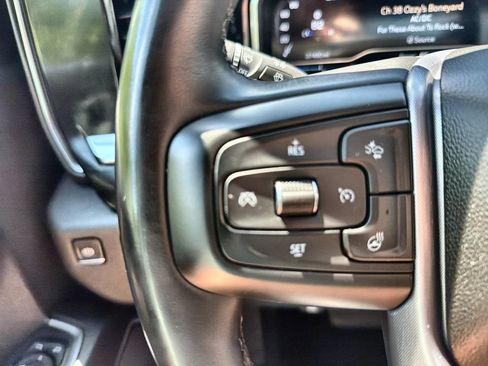 Used 2025 GMC Sierra 1500 SLT AWD/4WD image 22